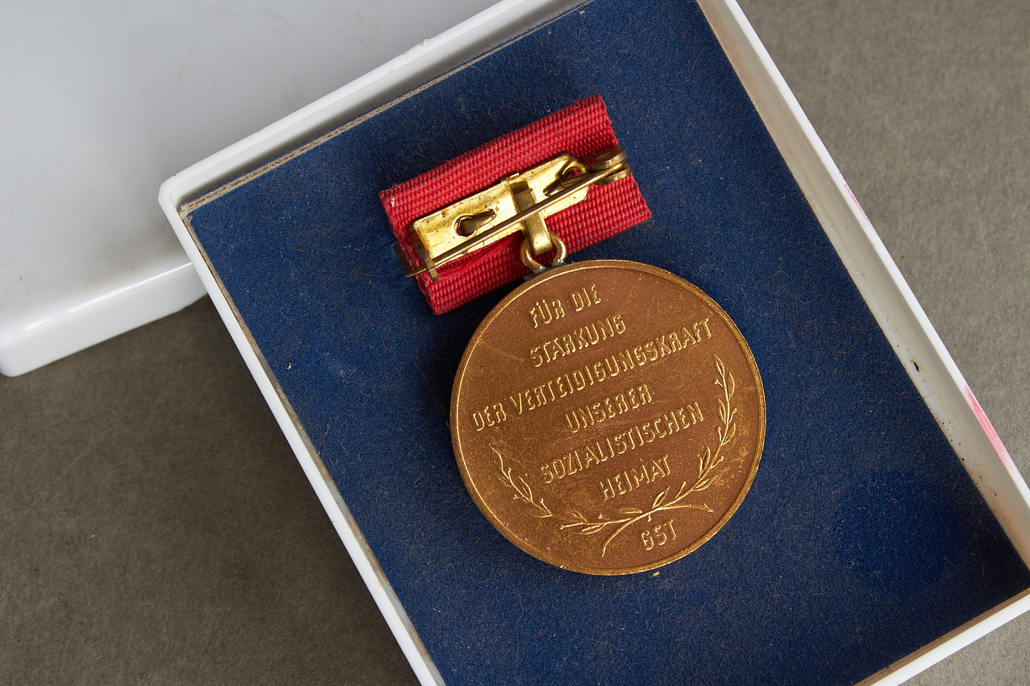 Østtysk DDR Medalje i Æske. Original.