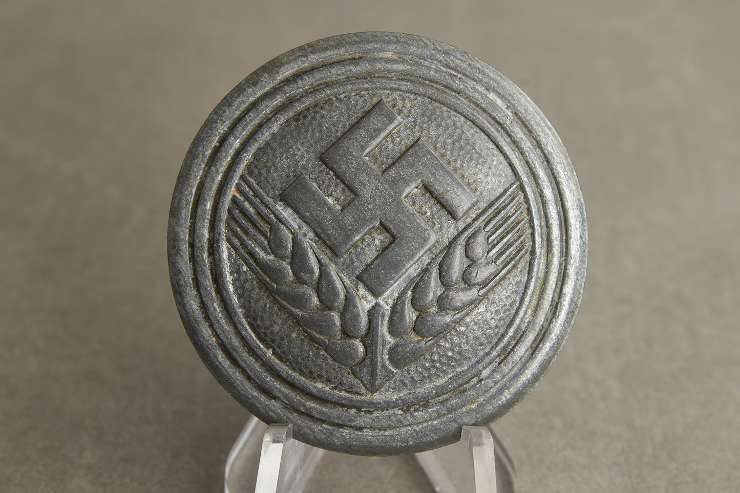WW2 RADwJ (Reichsarbeitsdienst der weiblichen Jugend) Brosche. Nål knækket. Original.