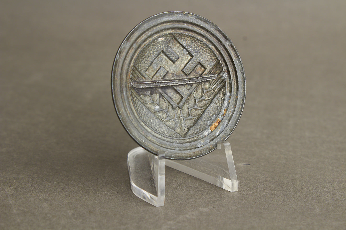 WW2 RADwJ (Reichsarbeitsdienst der weiblichen Jugend) Brosche. Nål knækket. Original.