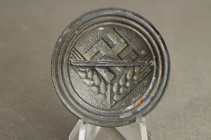 WW2 RADwJ (Reichsarbeitsdienst der weiblichen Jugend) Brosche. Nål knækket. Original.