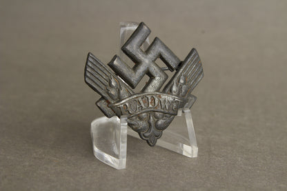 WW2 RADwJ (Reichsarbeitsdienst der weiblichen Jugend) Brosche for "Kriegshilfsdienst". Original.