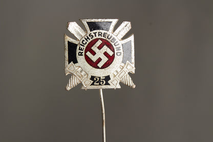 WW2 Tysk Reichstreubund Medlemsmærke. For 25 års medlemskab. Original.