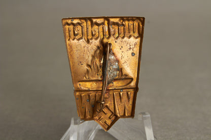 WW2 Tysk "Wir Helfen" WHW/NSDAP Tinnie. En af de bedre. Original.