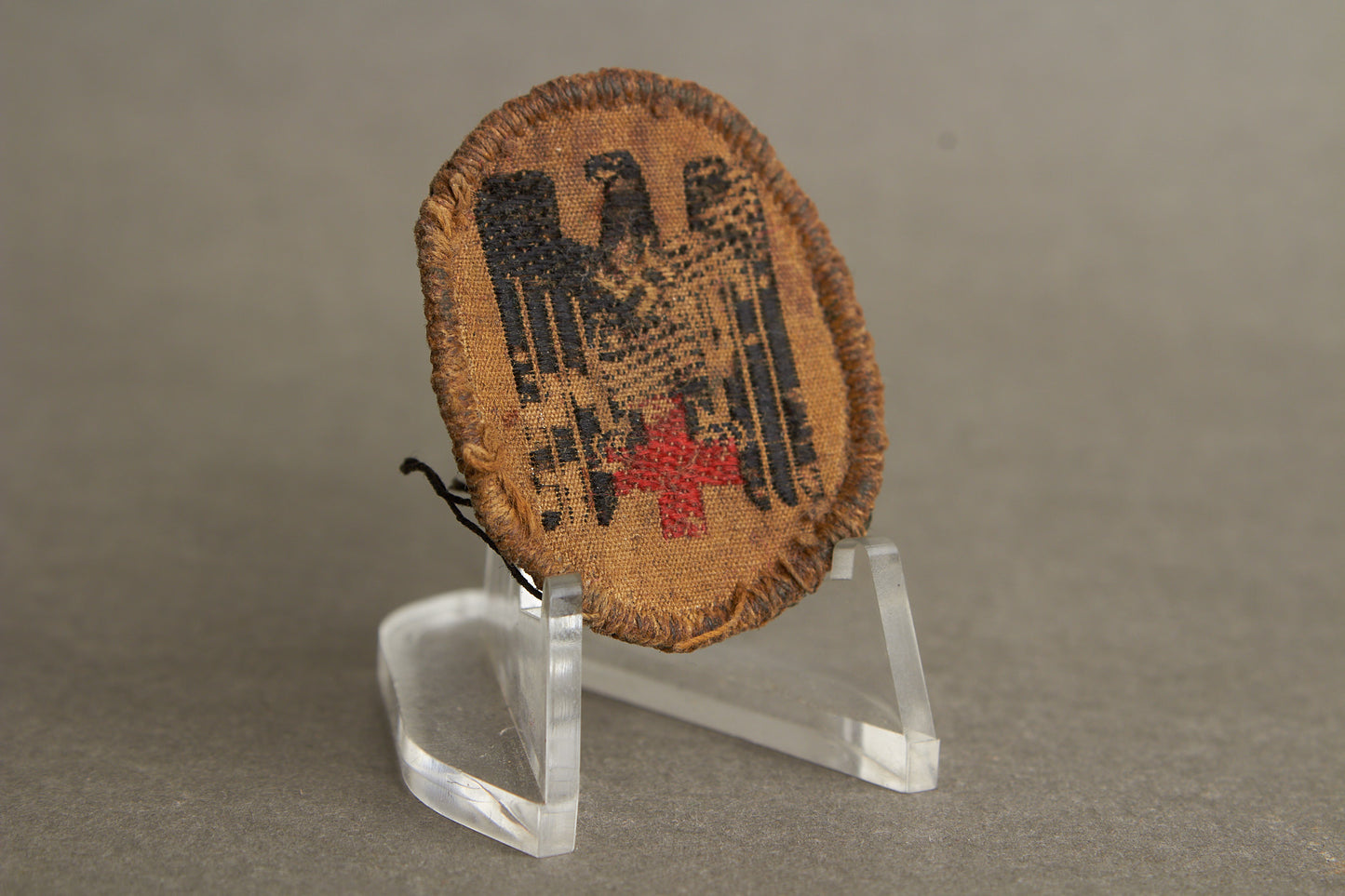 WW2 Tysk DRK (Deutsches Rotes Kreuz) Skråhue Mærke. Original.