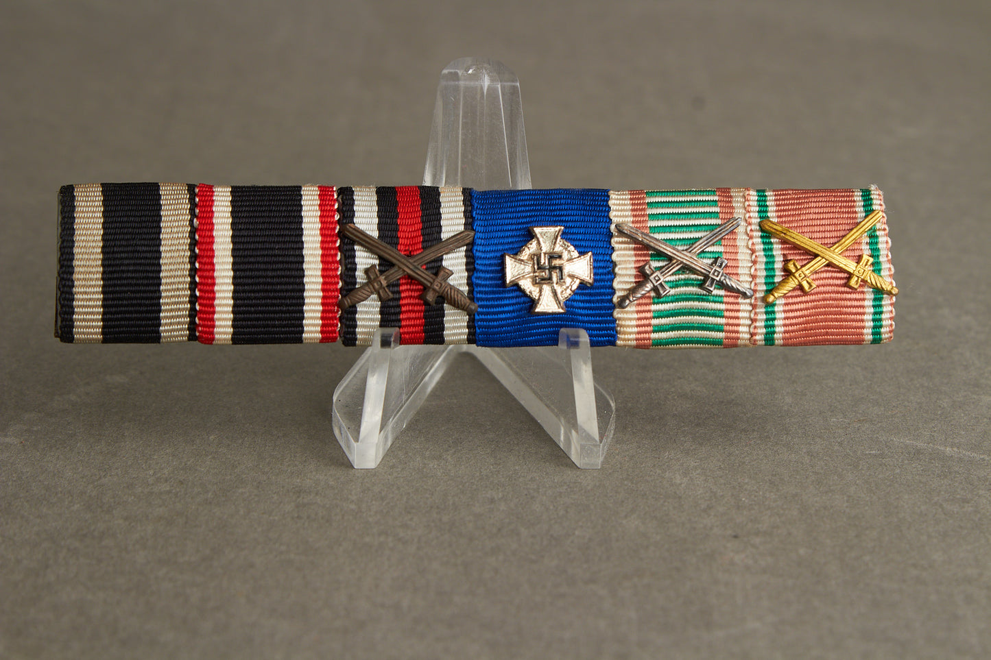 WW2 Tysk Båndspange. Mangler nålen. Original.