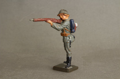 WW2 Tysk Lineol Legetøjssoldat. Original.
