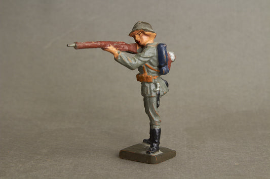 WW2 Tysk Lineol Legetøjssoldat. Original.