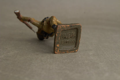WW2 Tysk Lineol Legetøjssoldat. Original.