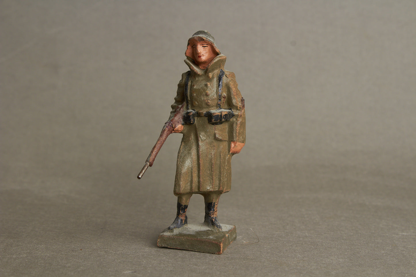 WW2 Tysk Lineol Legetøjssoldat. Original.