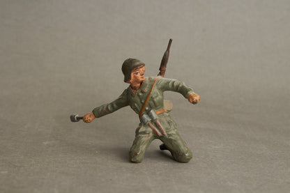 WW2 Tysk Lineol Legetøjssoldat. Original.