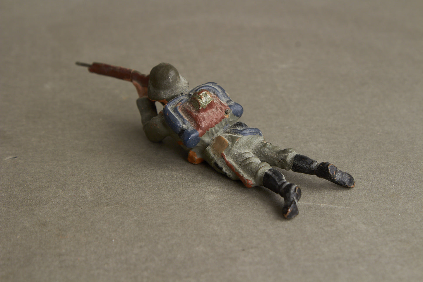 WW2 Tysk Lineol Legetøjssoldat. Original.