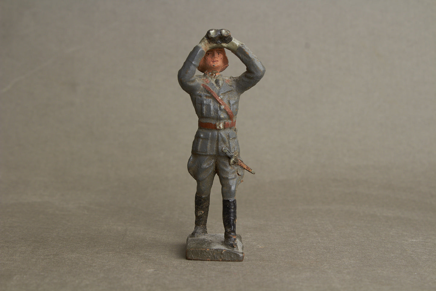 WW2 Tysk Lineol Luftwaffe Officer Legetøjssoldat. Original.