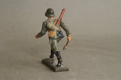 WW2 Tysk Lineol Legetøjssoldat. Original.