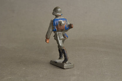 WW2 Tysk Lineol Legetøjssoldat. Original.