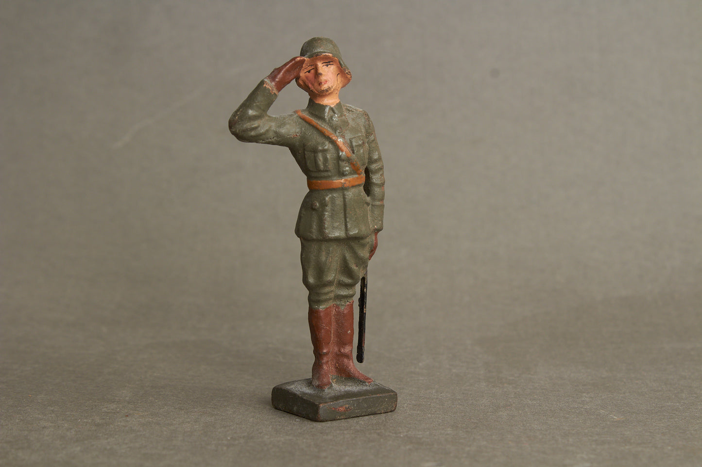WW2 Tysk Lineol Legetøjssoldat. Original.