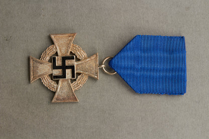 WW2 Tysk "Treudienst-Ehrenzeichen" for 25 års tjeneste. Original.