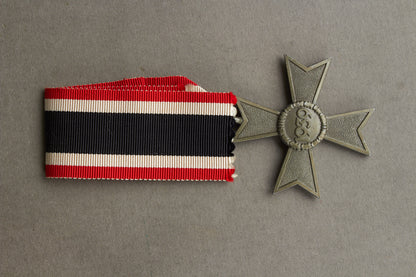 WW2 Tysk KVK u. Sværd. Original.