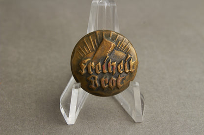WW2 Tysk Tidlig NSDAP "Blut und Boden" Tinnie. Original.