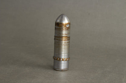 WW1/WW2 Tysk Lighter lavet som "Skyttegravs kunst", i form af en granat. Sjælden. Original.