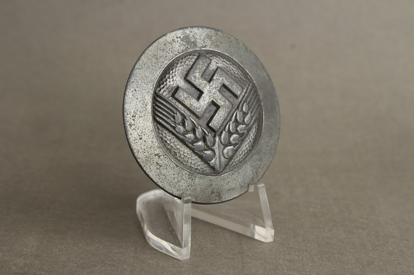 WW2 RADwJ (Reichsarbeitsdienst der weiblichen Jugend) Brosche. Original.