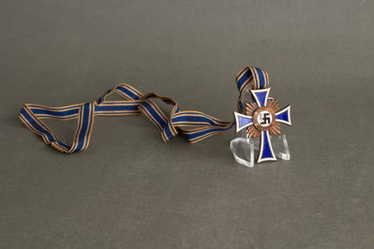 WW2 Tysk Mutterkreuz i Bronze. Original.