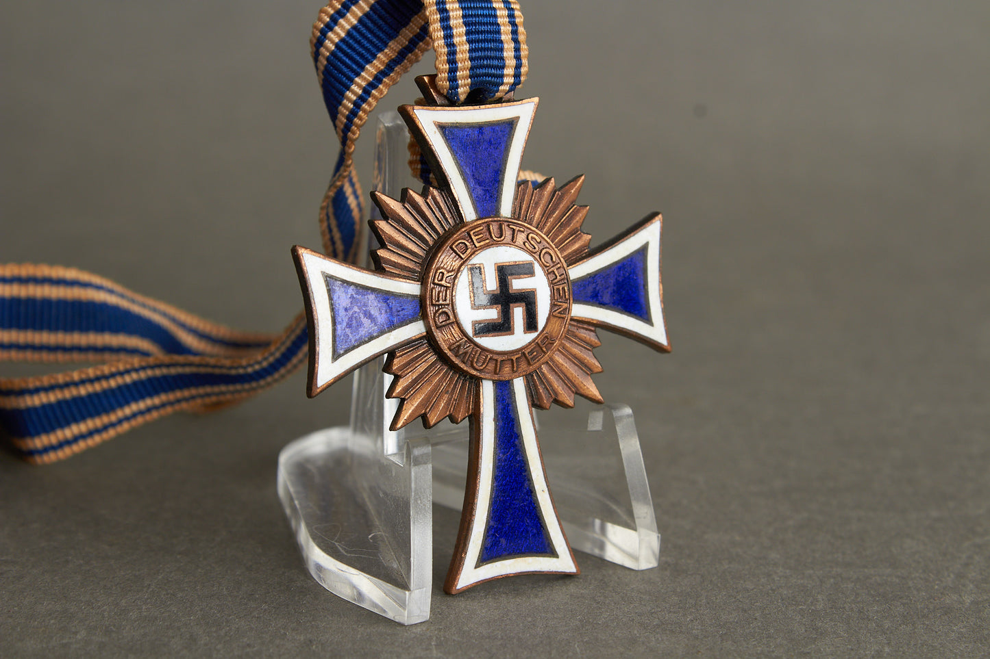 WW2 Tysk Mutterkreuz i Bronze. Original.