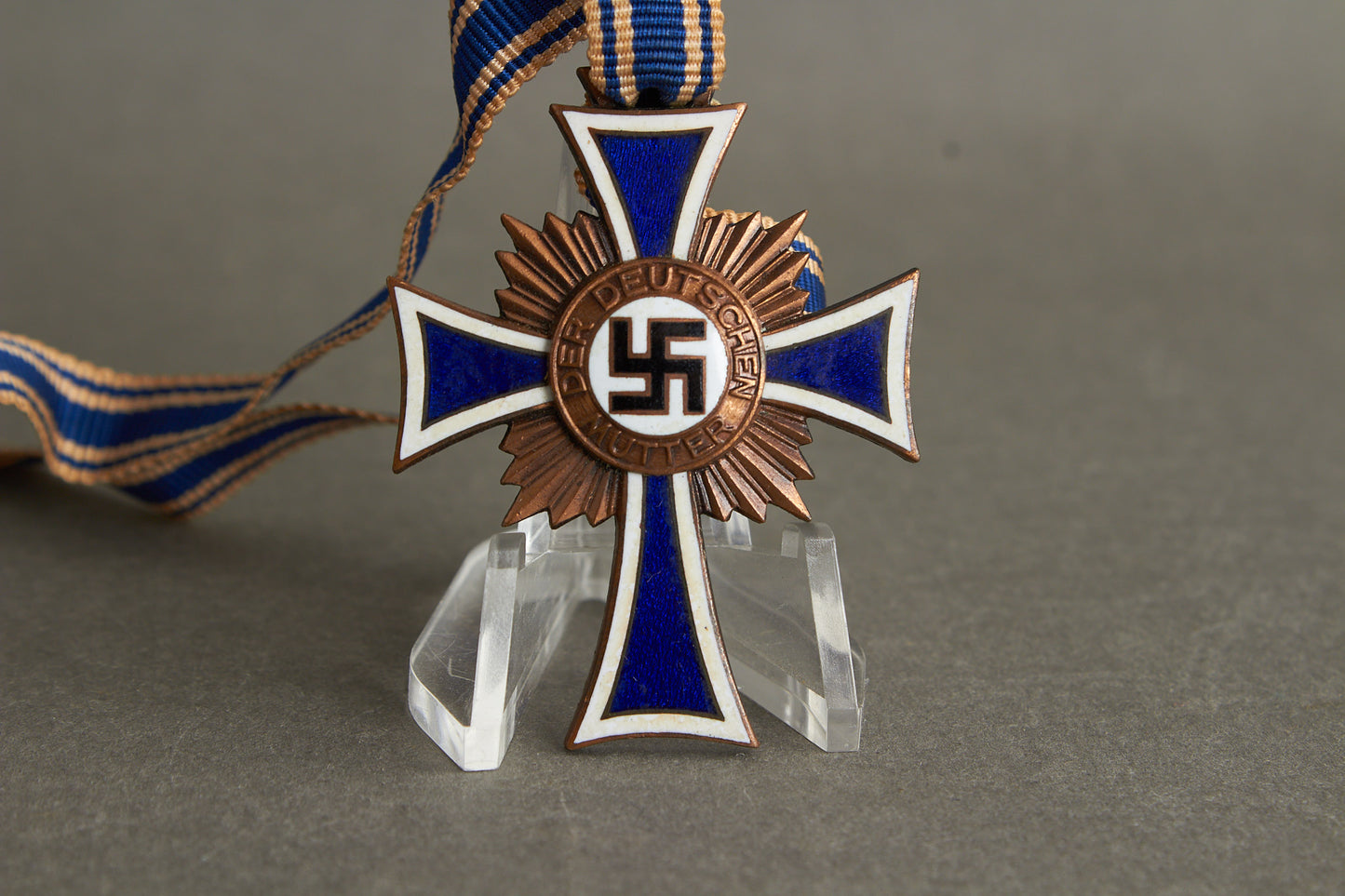 WW2 Tysk Mutterkreuz i Bronze. Original.