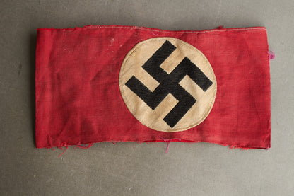 WW2 Tysk Tidlig SA/NSDAP Medlemsarmbind. Original.