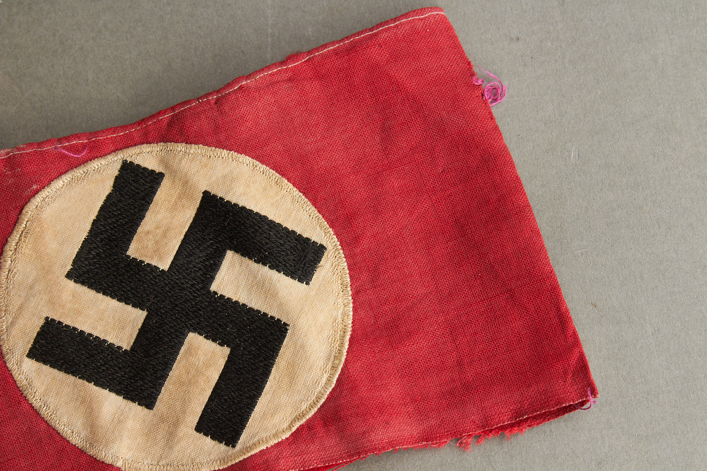 WW2 Tysk Tidlig SA/NSDAP Medlemsarmbind. Original.