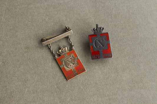 WW2 Danske Georg Jensen Kongemærker i ægte sølv. Original.
