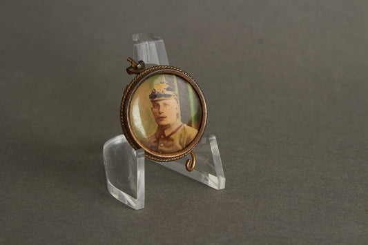 WW1 Tysk "Kærligheds Brosche". Foto af soldat med Pickelhaube. Original.