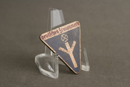 WW2 Tysk Deutsches Frauenwerk Medlemsmærke. Original.