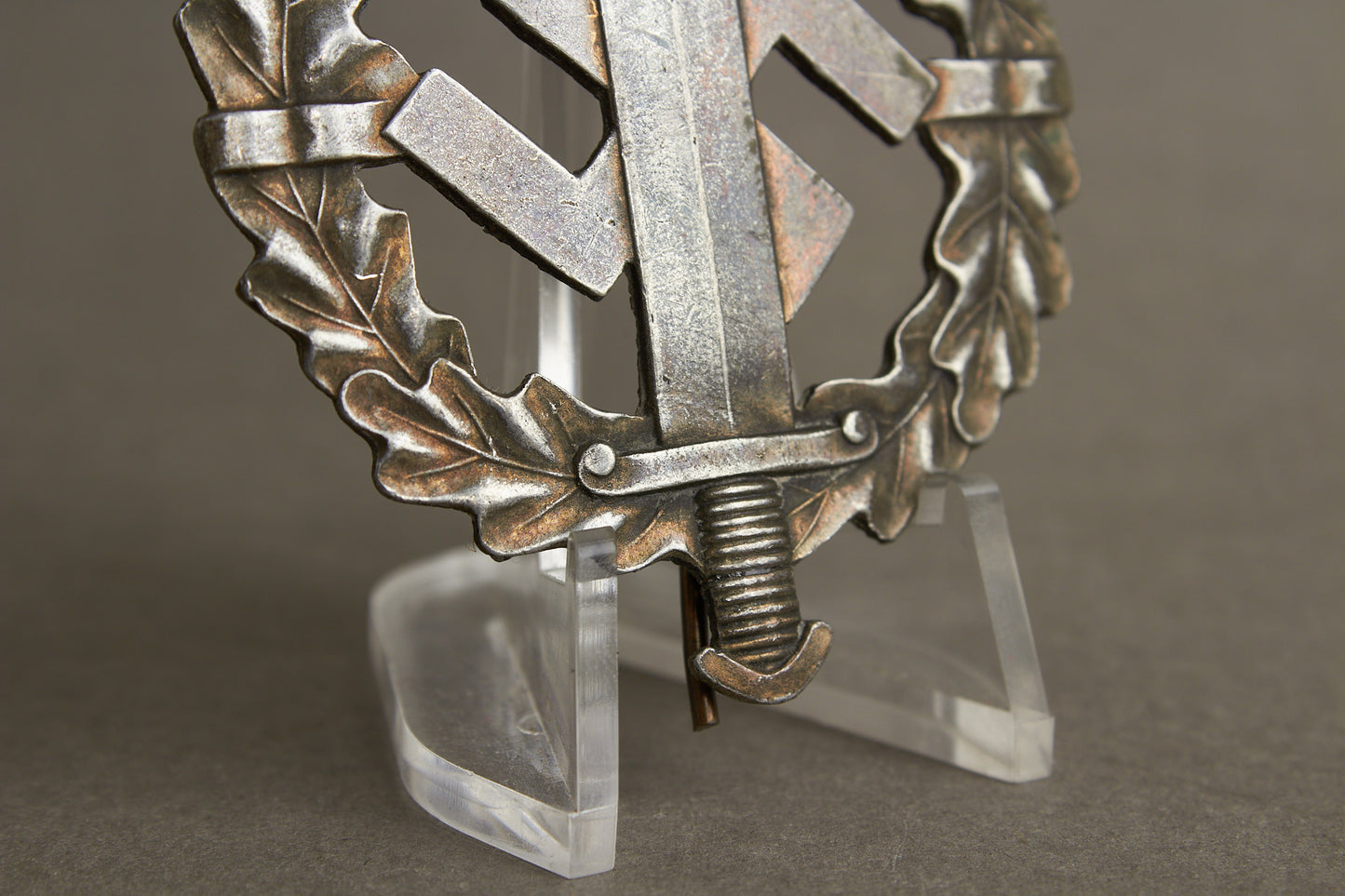 WW2 Tysk SA Sportabzeichen i Bronze. 3. Model. Nålen skiftet. Original.