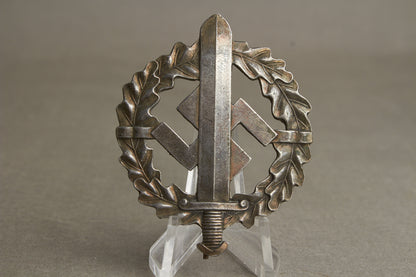 WW2 Tysk SA Sportabzeichen i Bronze. 3. Model. Nålen skiftet. Original.