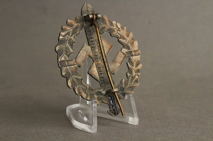 WW2 Tysk SA Sportabzeichen i Bronze. 3. Model. Nålen skiftet. Original.