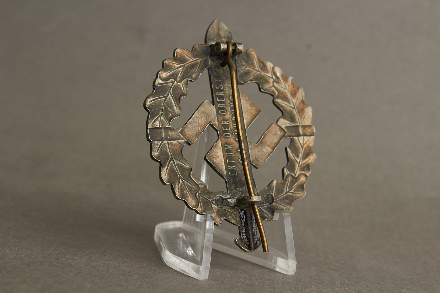 WW2 Tysk SA Sportabzeichen i Bronze. 3. Model. Nålen skiftet. Original.
