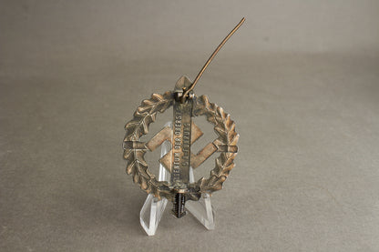 WW2 Tysk SA Sportabzeichen i Bronze. 3. Model. Nålen skiftet. Original.