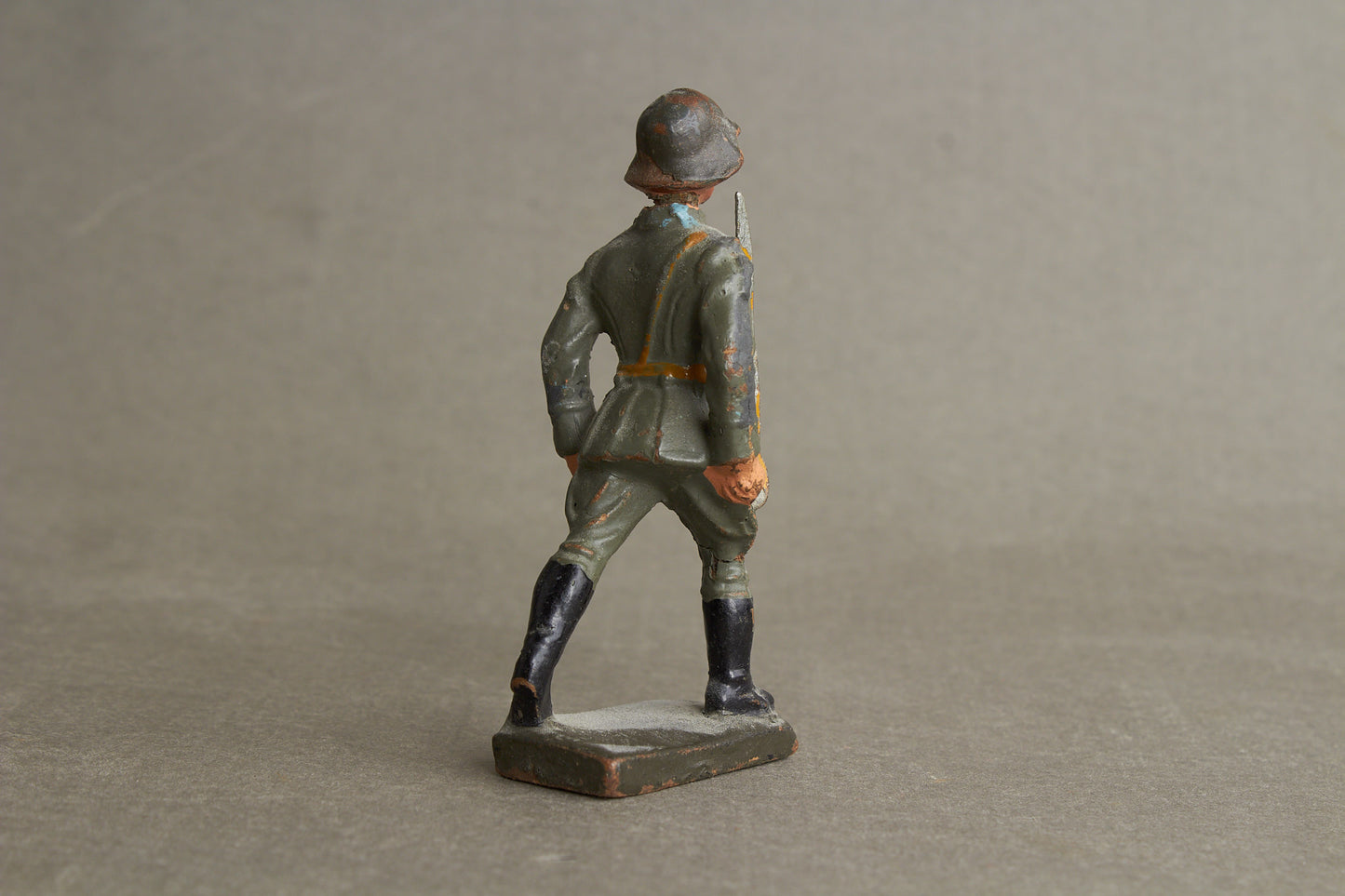 WW2 Tysk Lineol Legetøjssoldat. Original.