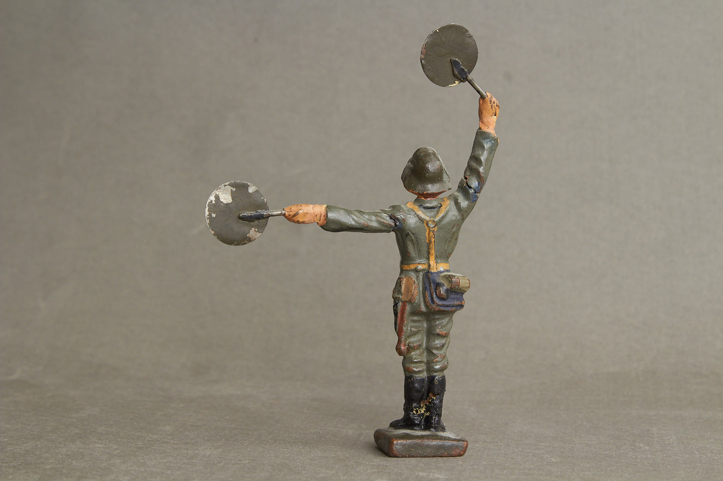 WW2 Tysk Lineol Legetøjssoldat. Original.