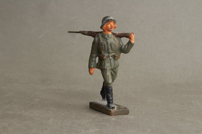 WW2 Tysk Lineol Legetøjssoldat. Original.