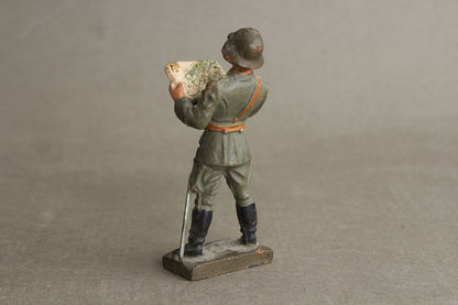 WW2 Tysk Lineol Legetøjssoldat. Original.