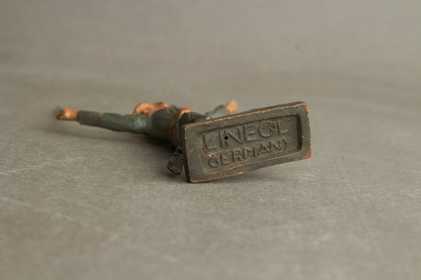 WW2 Tysk Lineol Legetøjssoldat. Original.