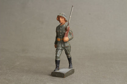 WW2 Tysk Lineol Legetøjssoldat. Original.