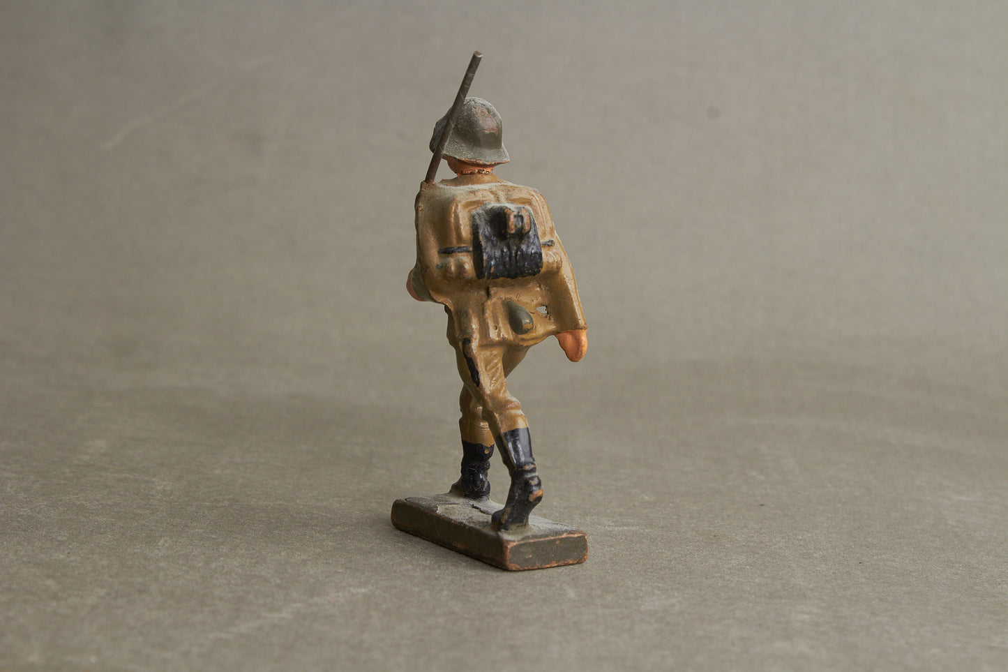 WW2 Tysk Lineol Legetøjssoldat. Original.