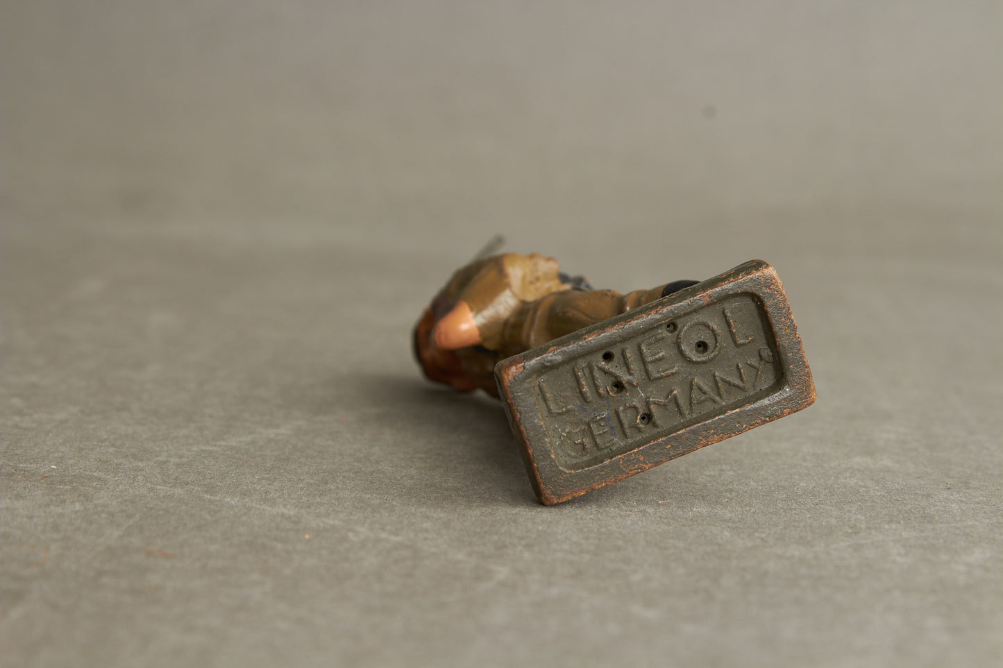 WW2 Tysk Lineol Legetøjssoldat. Original.