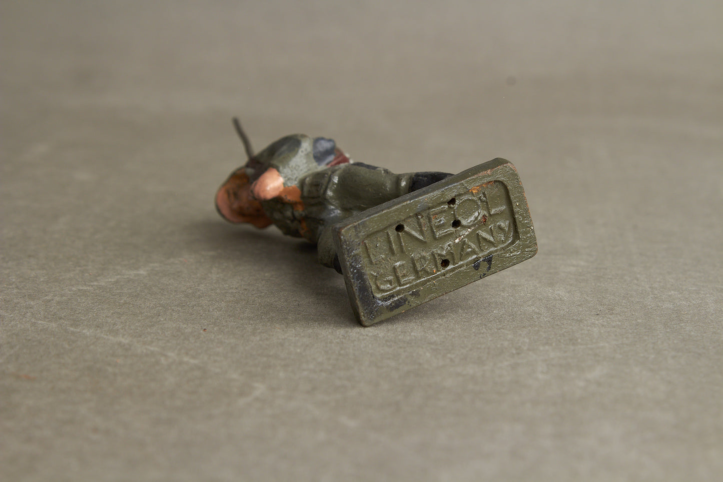 WW2 Tysk Lineol Legetøjssoldat. Original.