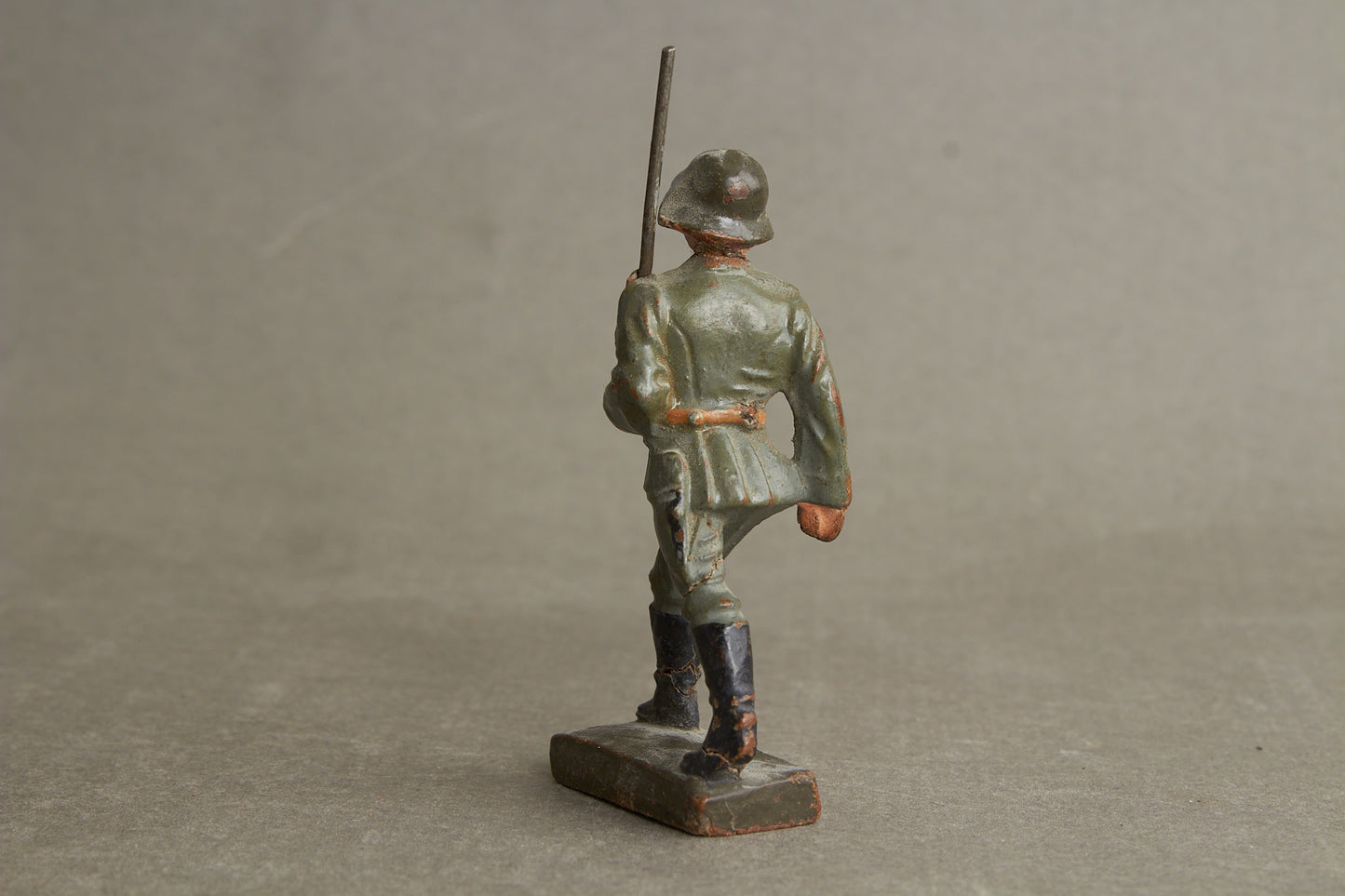 WW2 Tysk Lineol Legetøjssoldat. Original.