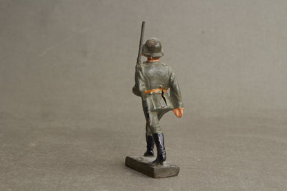 WW2 Tysk Lineol Legetøjssoldat. Original.
