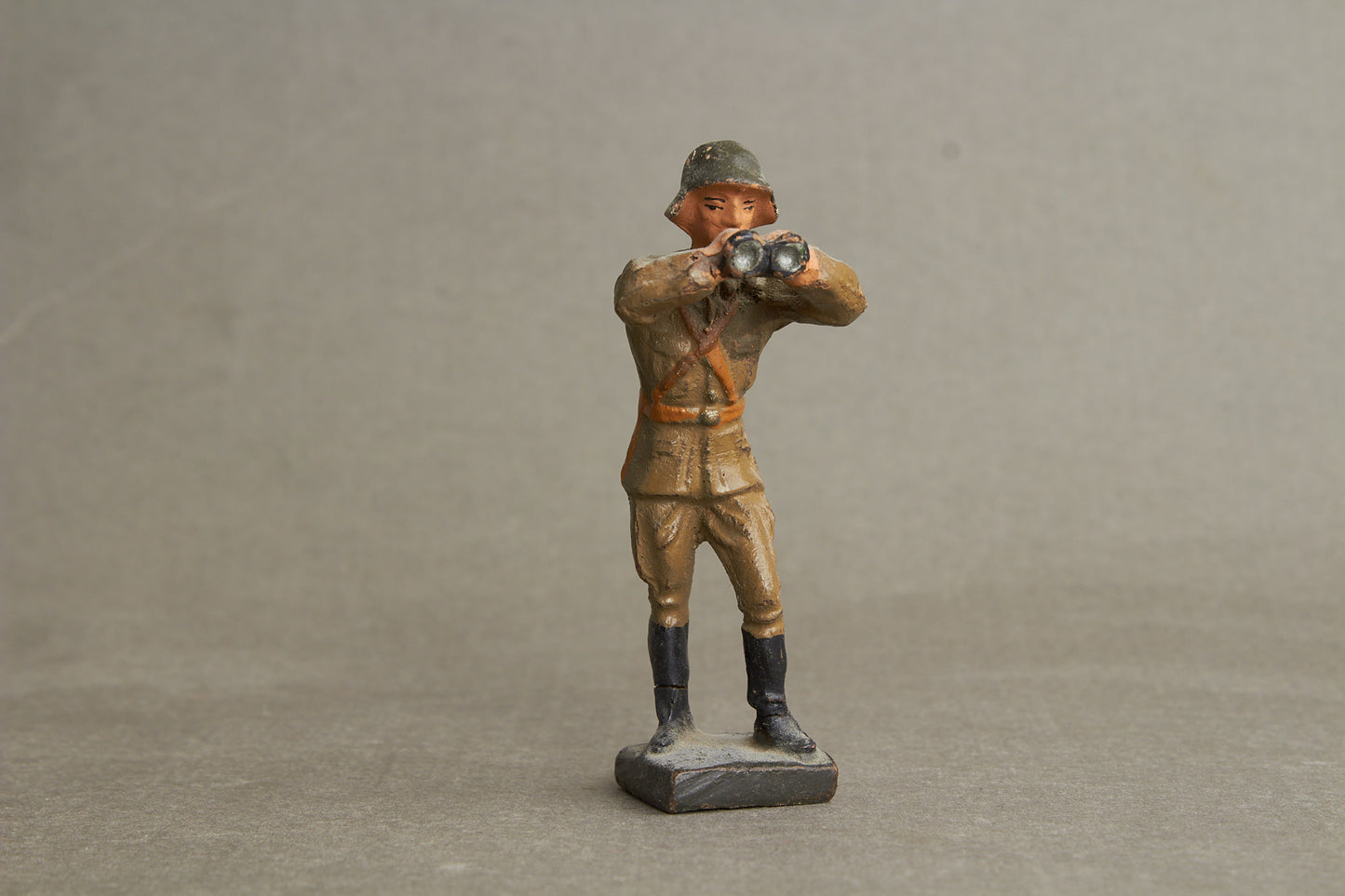 WW2 Tysk Lineol Legetøjssoldat. Original.