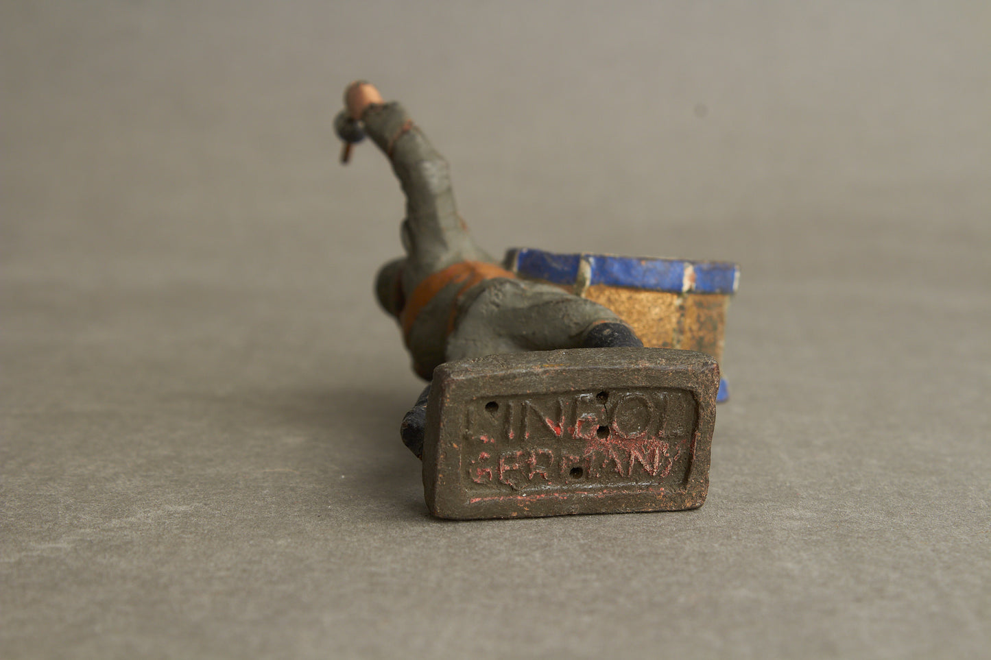 WW2 Tysk Lineol Legetøjssoldat. Original.